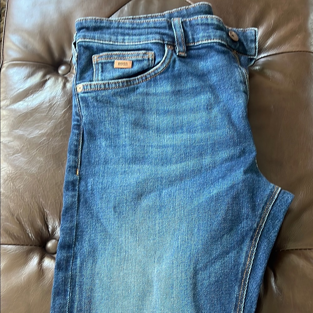 BOSS Men’s Blue Jeans with Classic Medium-Wash, Stretch Fit
